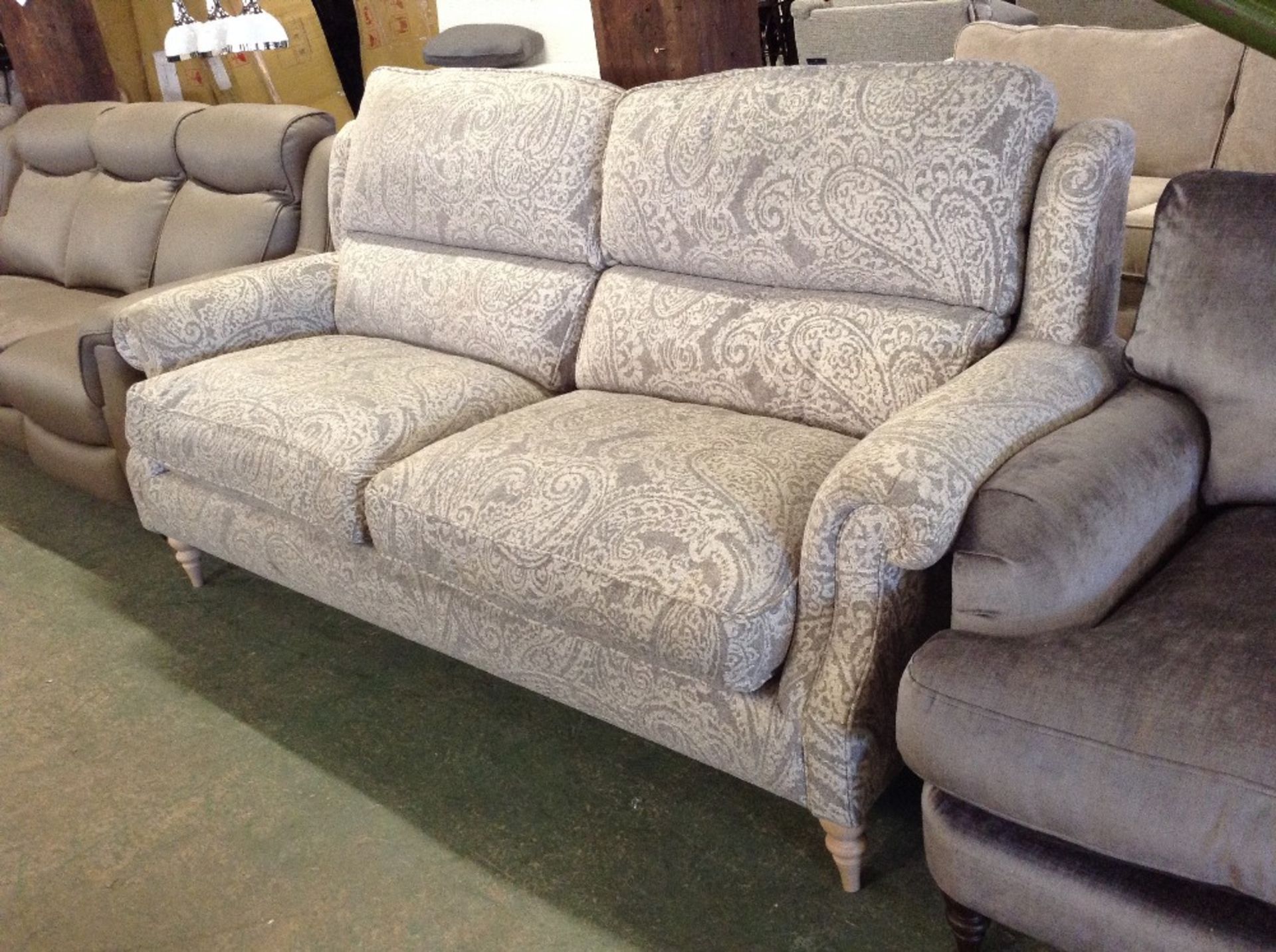 GREY PATTERNED HIGH BACK 3 SEATER SOFA (SLIGHT WEA