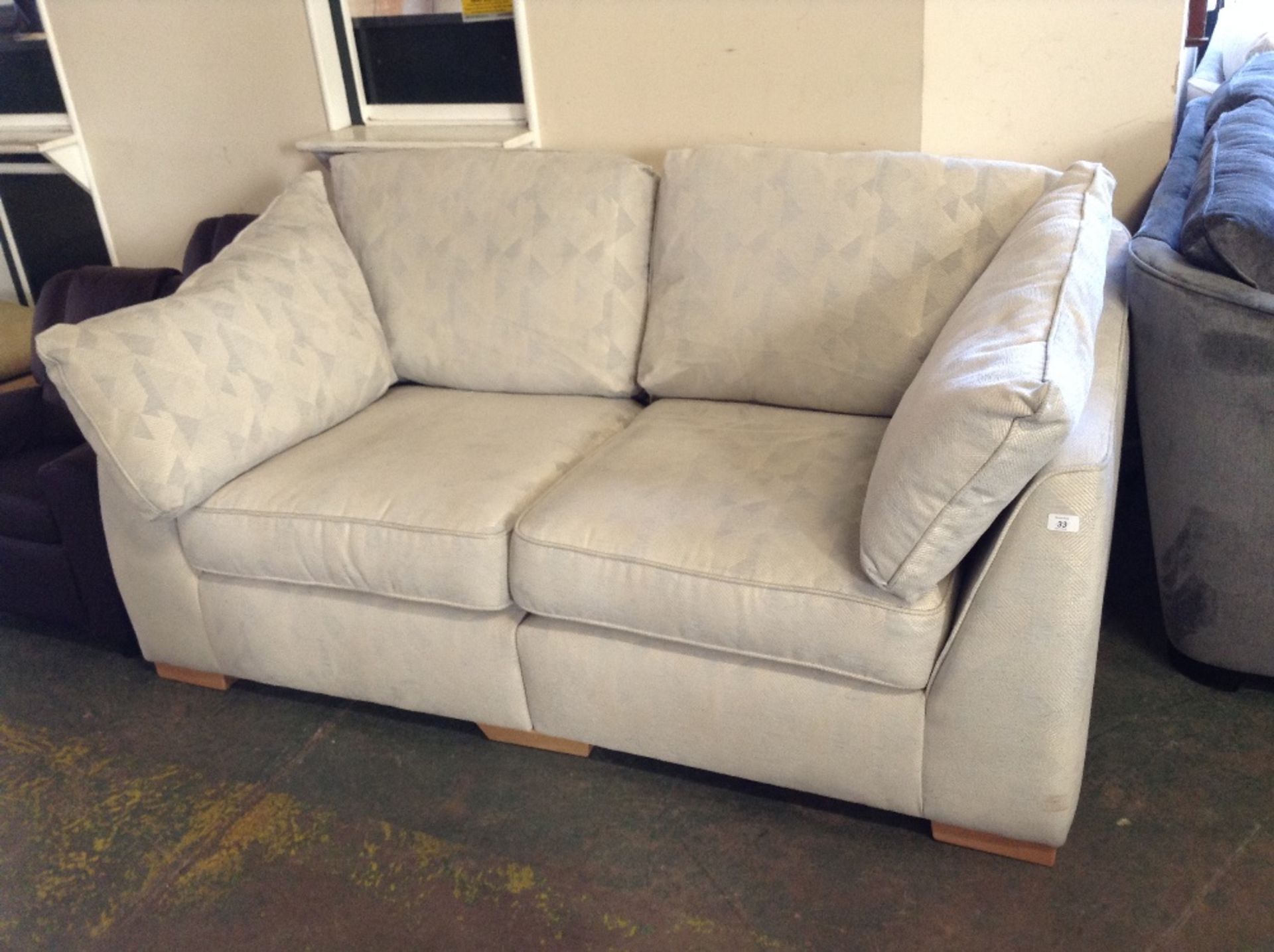 CREAM PATTERNED SPLIT 2 SEATER SOFA (WM73 1)