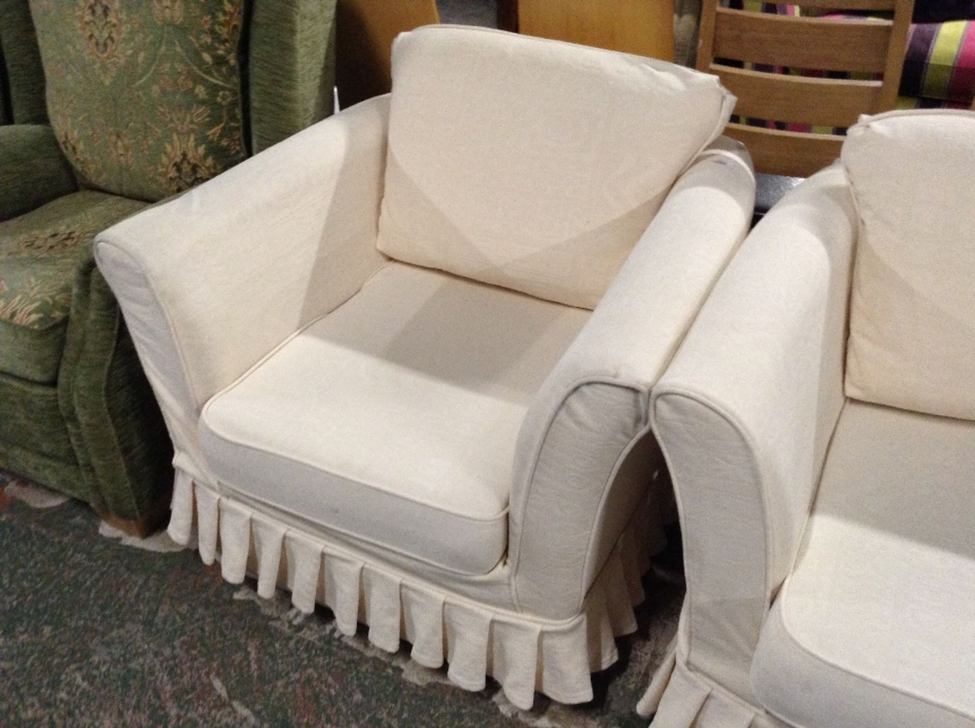 CREAM LOOSE COVERED CHAIR