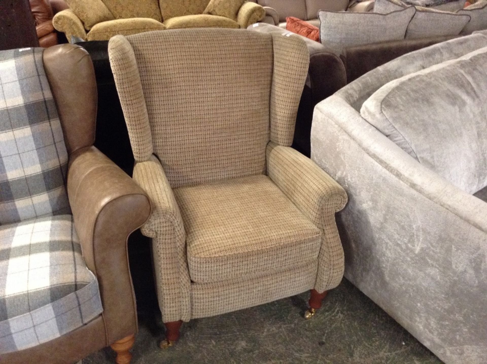 GOLDEN PATTERNED PUSH RECLINING WING CHAIR (TROO18