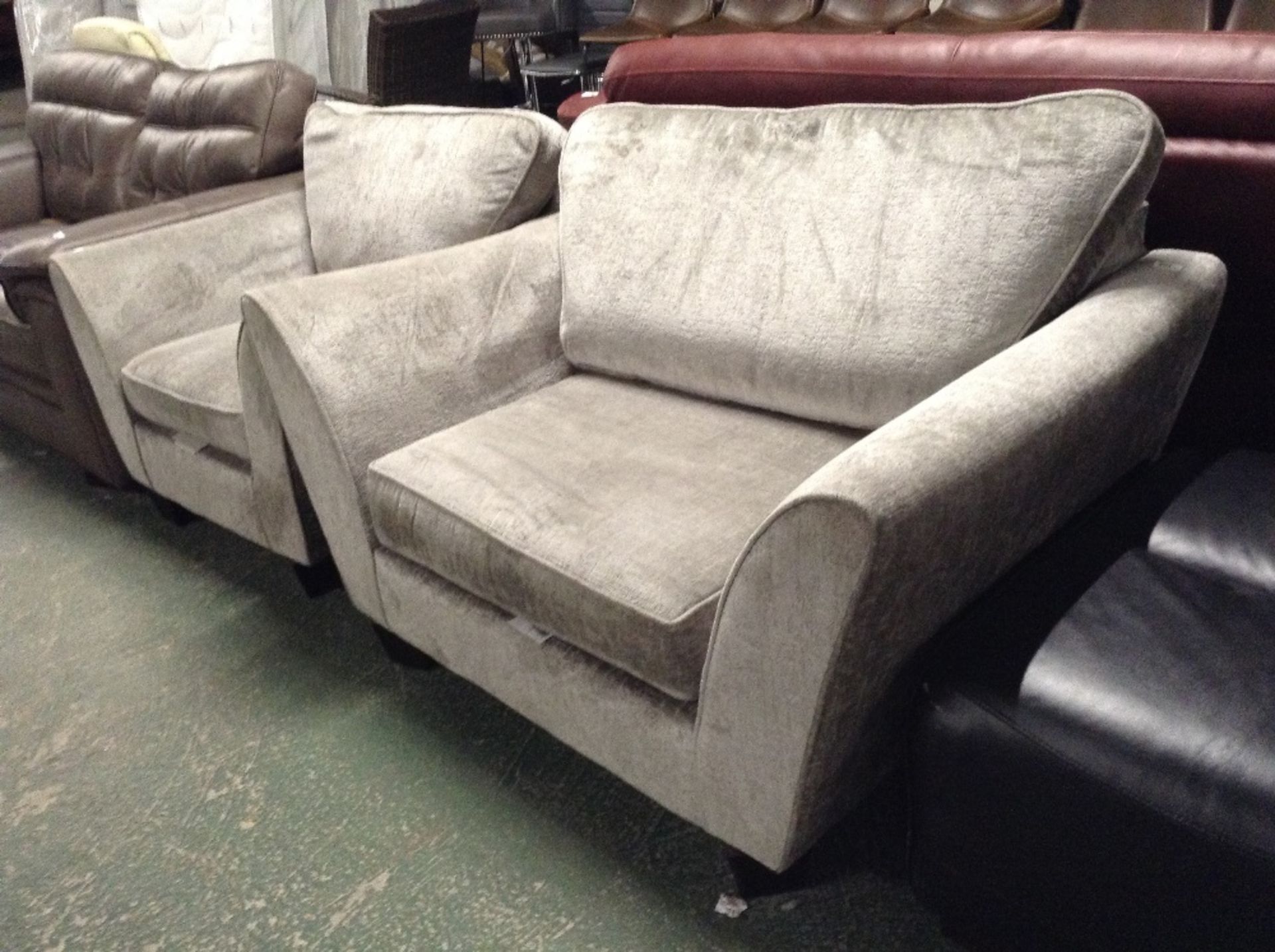 GREY FABRIC SNUG CHAIR AND CHAIR (DIRTY WORN) (HH1