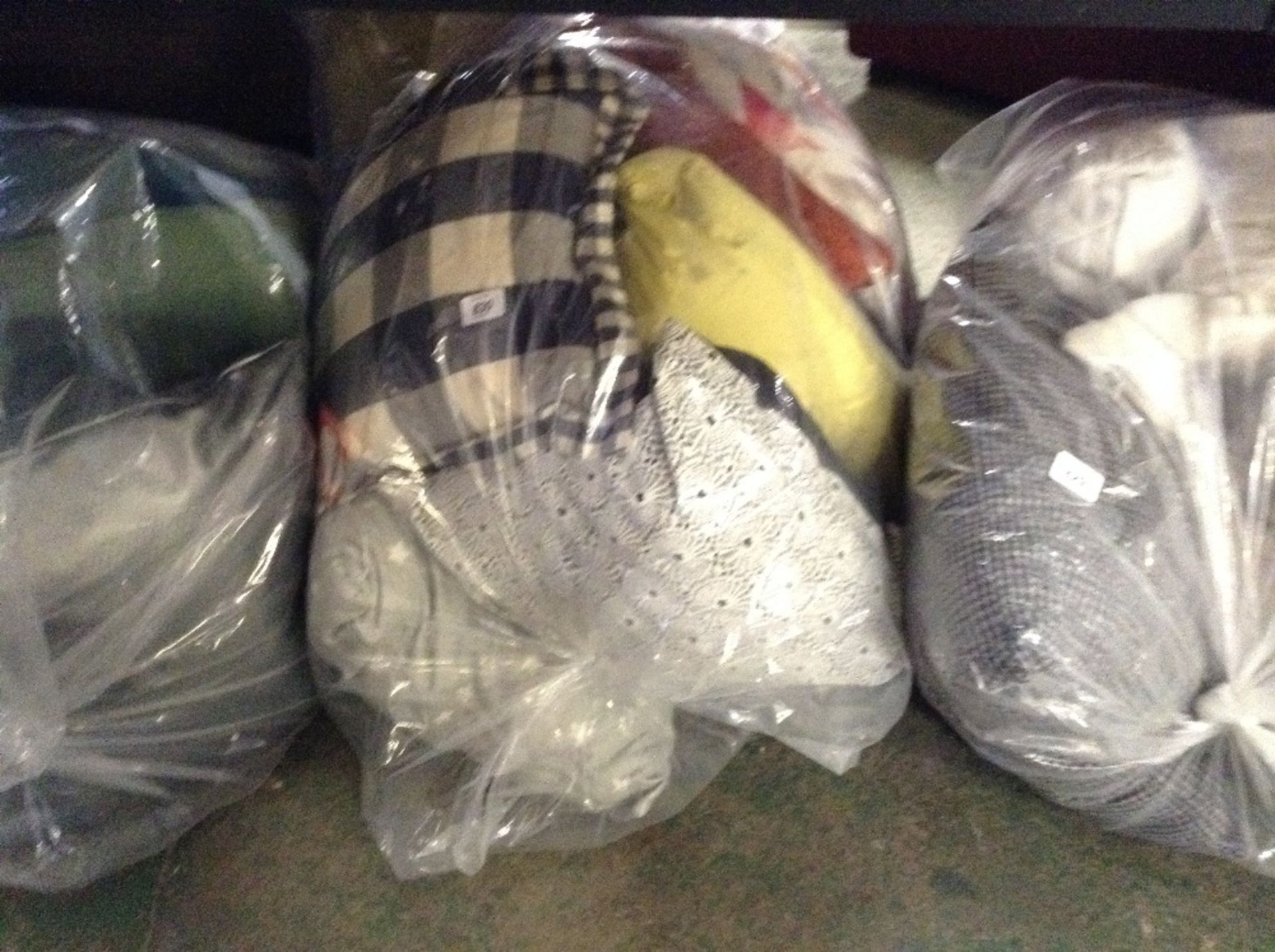 BAG OF SMALL CUSHIONS