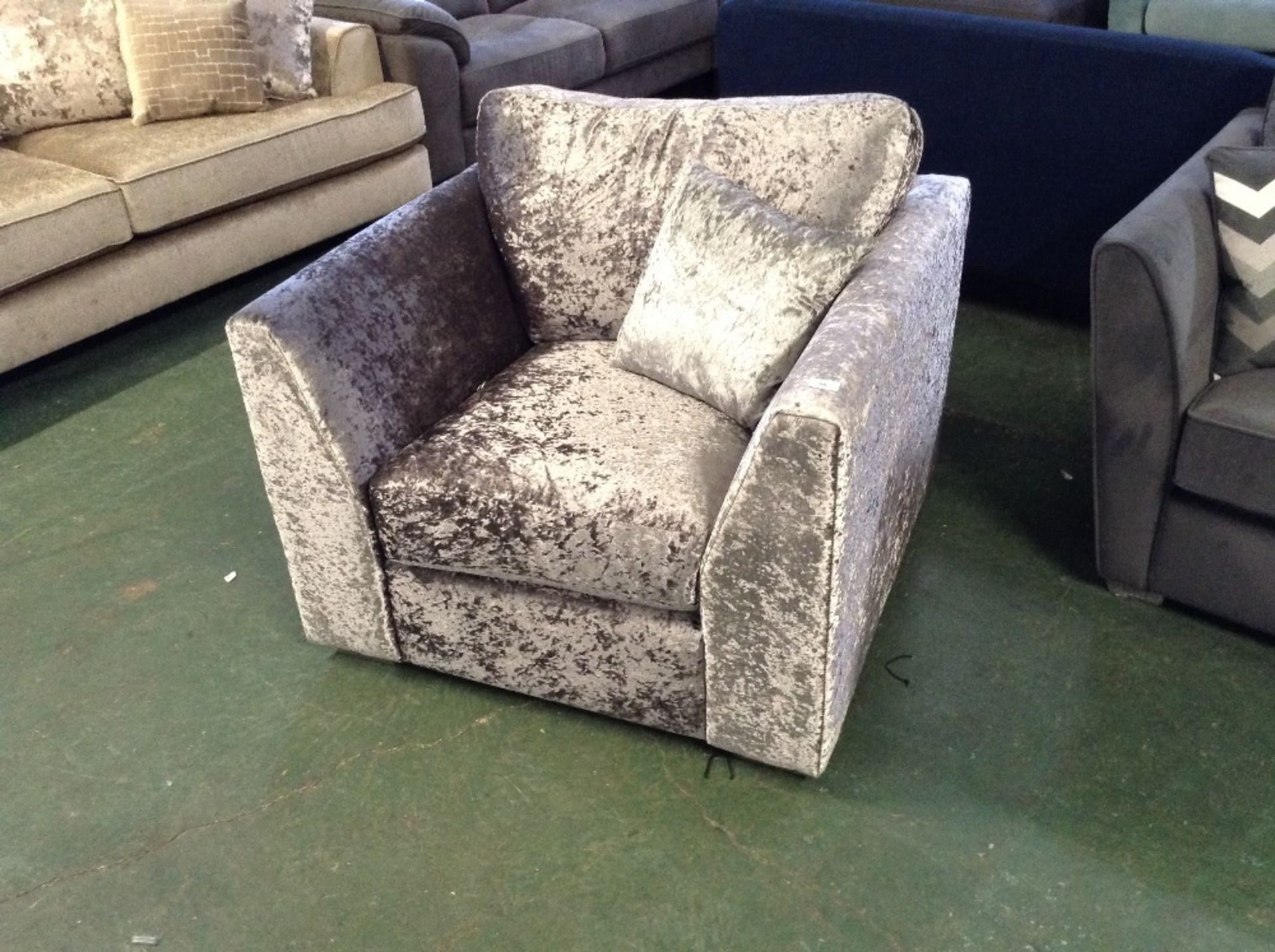 SHIMMER SILVER CHAIR