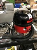 Henry HVR200 Vacuum Cleaner