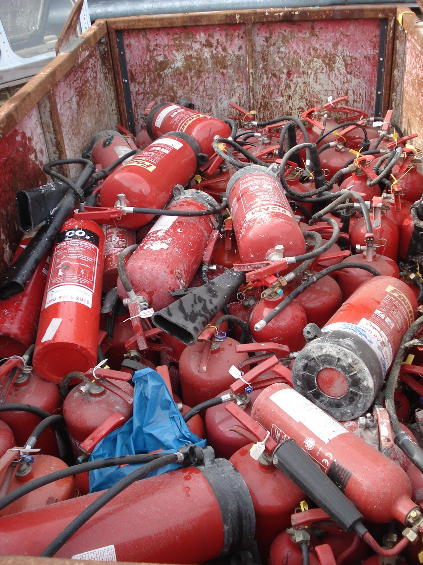 Mixed Fire Extinguishers - Mixed Dates, Majority out of date