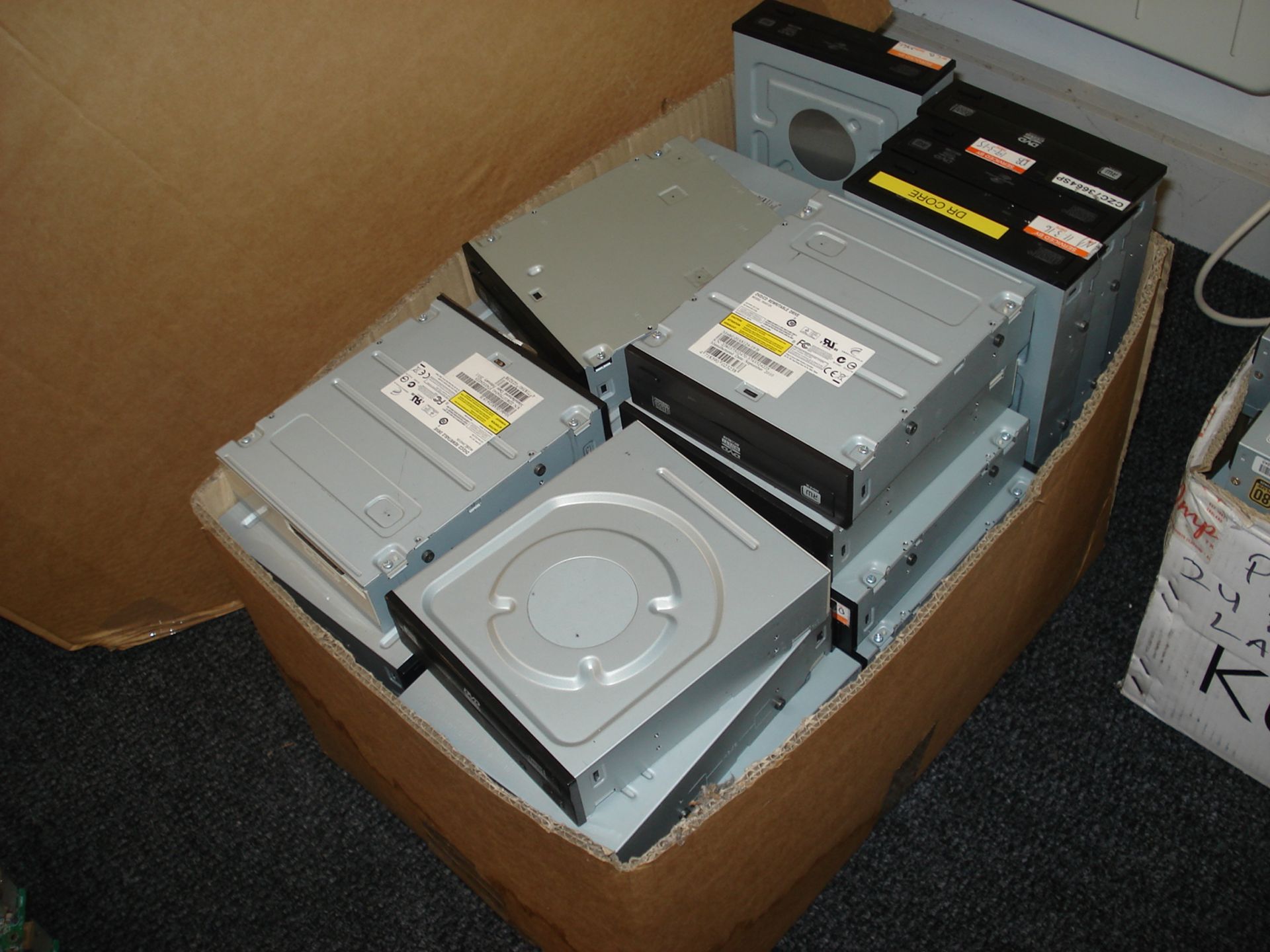 Mixed DVD/CD Rewritable Drives x 43 - Image 2 of 6