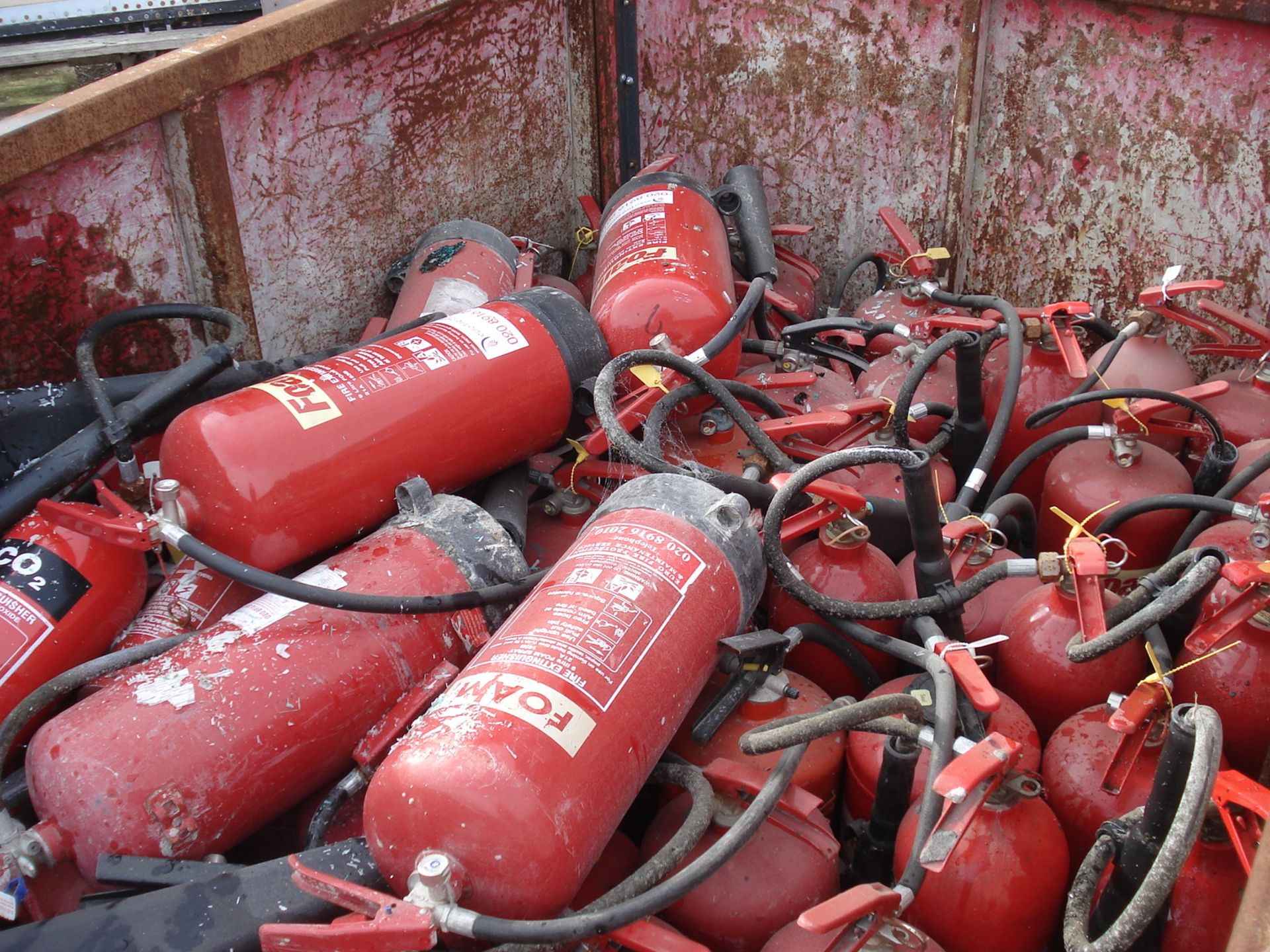 Mixed Fire Extinguishers - Mixed Dates, Majority out of date - Image 4 of 6