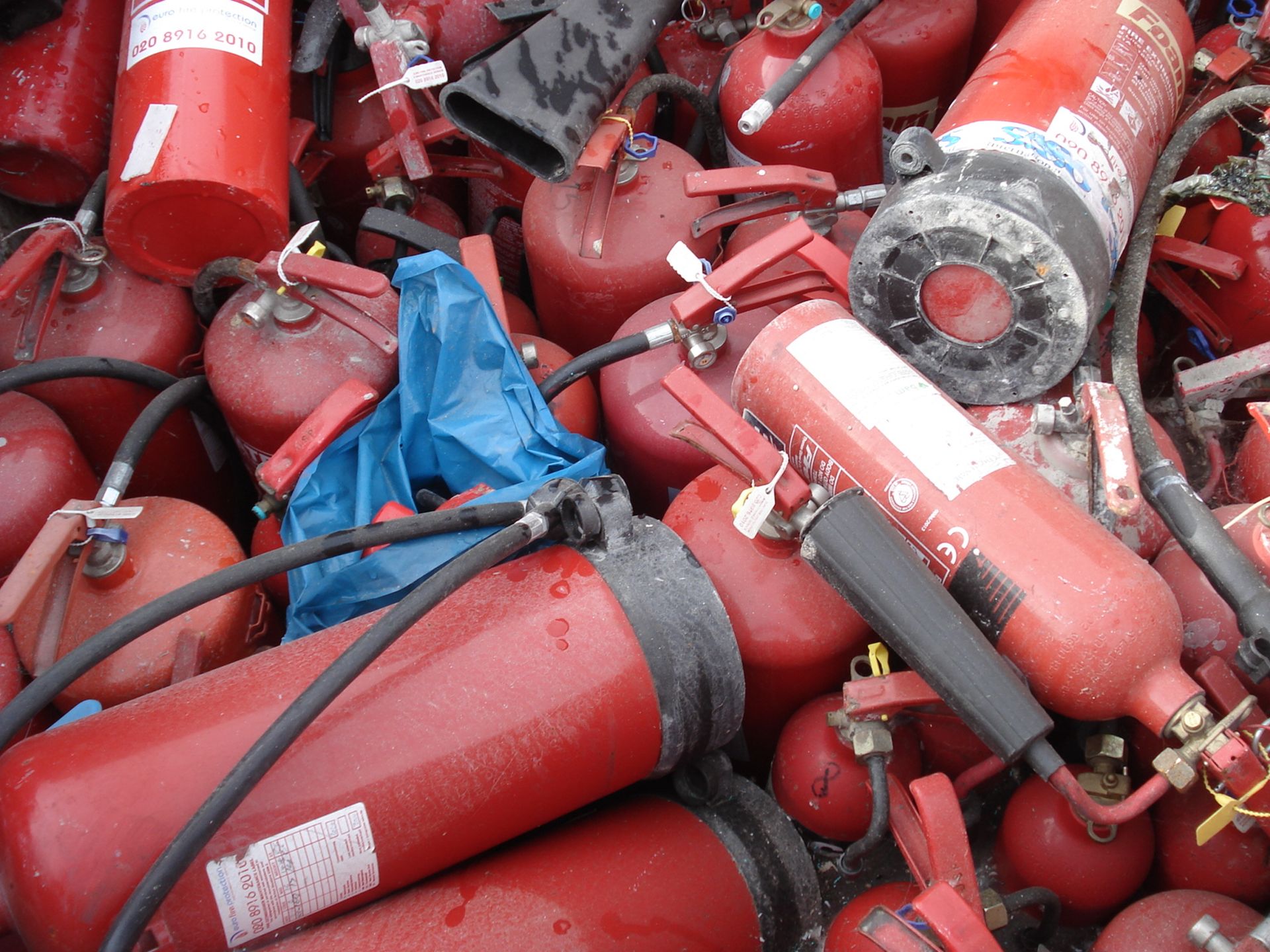 Mixed Fire Extinguishers - Mixed Dates, Majority out of date - Image 3 of 6