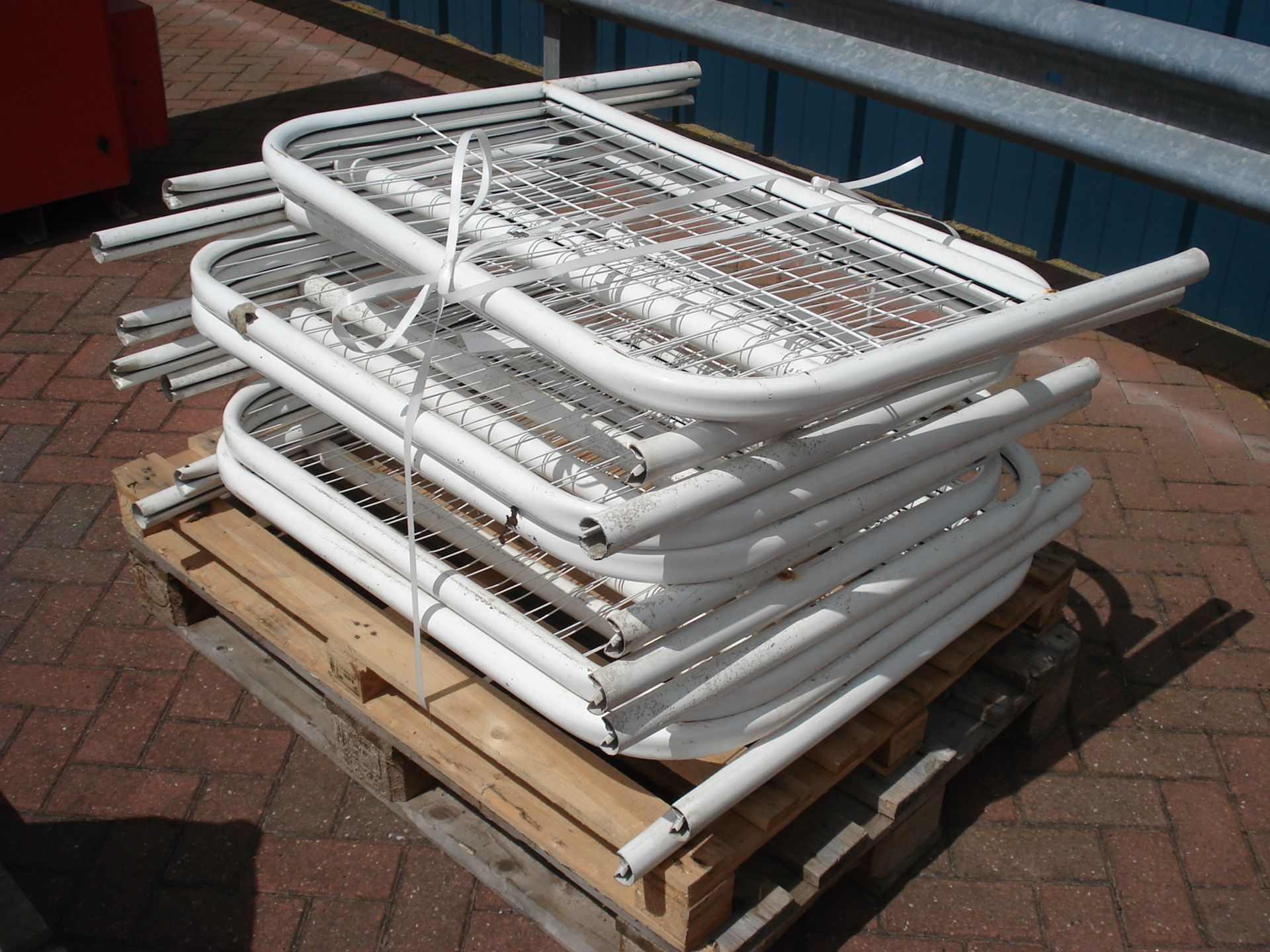 Low Level White Metal Barriers x 13