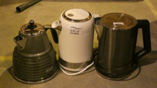 Lot to Contain 3 Assorted Cordless Jug Kettles To Include Delonghi Scultura, Breville and Bosch (