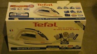 Boxed Tefal Smart Protect 2500W Steam Iron RRP £50 (Customer Return)