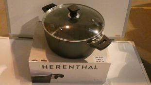 Boxed Herenthal 28cm Marble Casserole Dish RRP £100