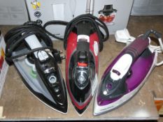 Lot to Contain 3 Assorted Steam Irons By Morphy Richards and Bosch Combined RRP £100 (Unboxed