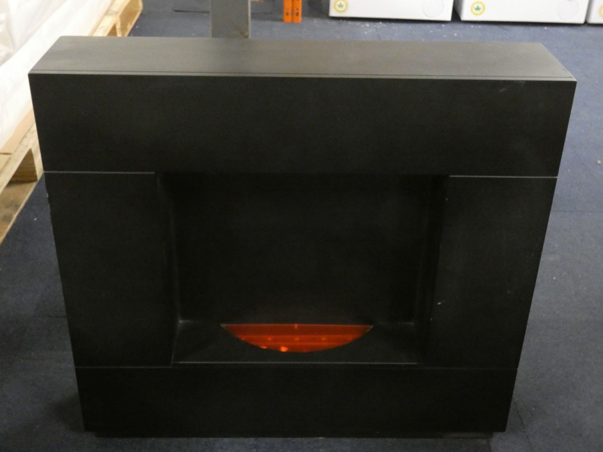 Unboxed Electric Fireplace in Black RRP £119 (Ex-Display)