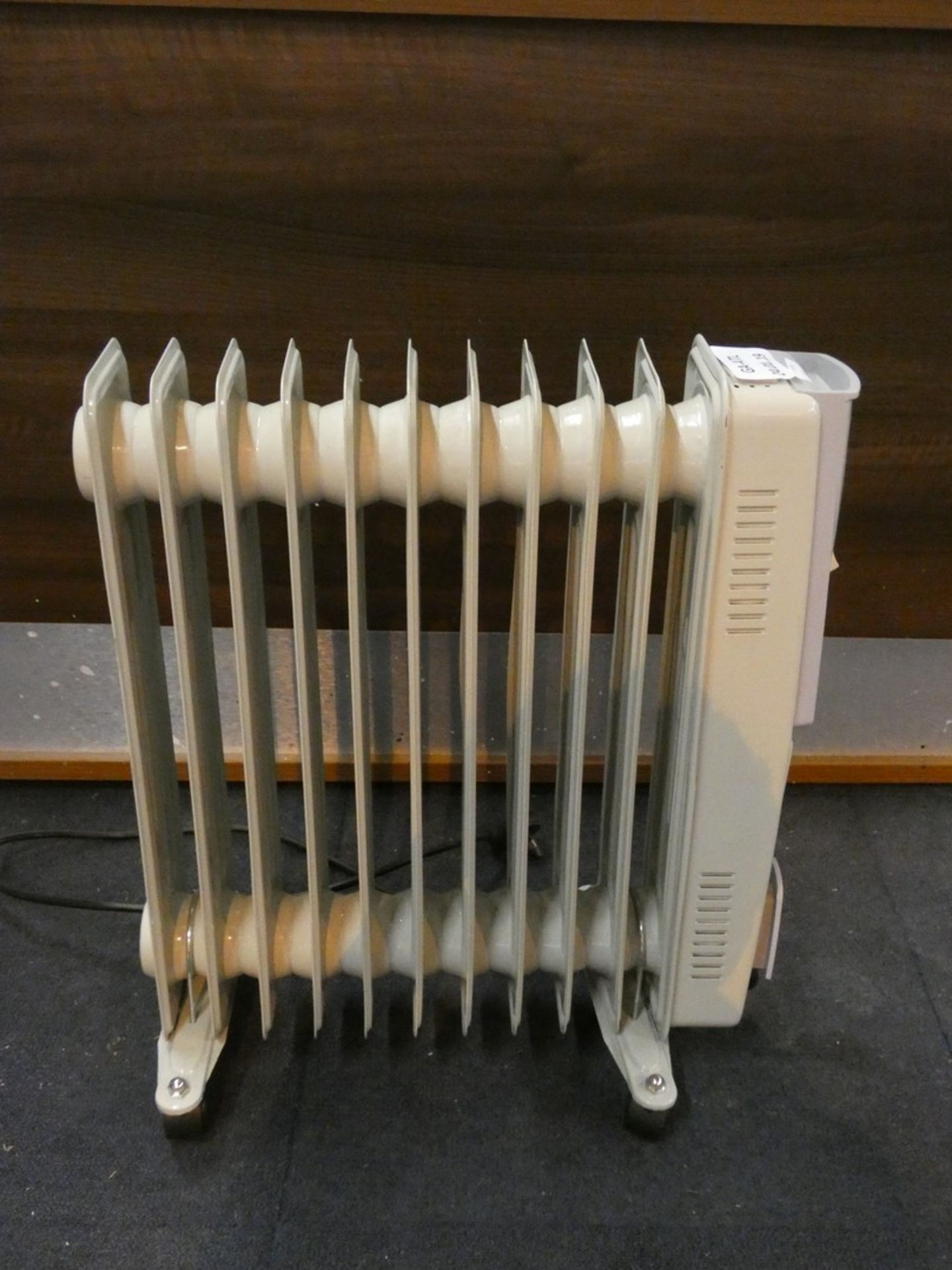 Lot to Contain 3 Electrically Heated Oil Filled Radiators With Dual Settings (Customer Returns)