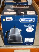 Boxed DeLonghi Scupltura Kettle RRP £80