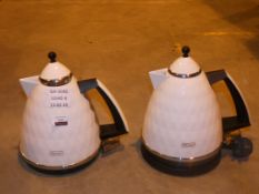 Lot to Contain 2 Delonghi Brilliante Cordless Jug Kettles Combined RRP £90