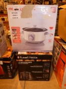 Lot to Contain 2 Assorted Items to Include a Morphy Richards Slow Cooker and a Russell Hobbs Slow