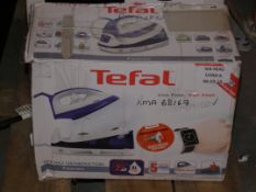 Boxed Tefal Fasteo Steam Generating Iron RRP £80
