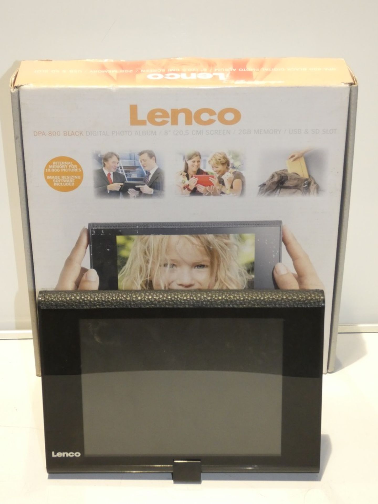 Boxed Lenko Black 8 Inch Digital Photo Frame 2GB Memory USB and SD Card Slot RRP £60