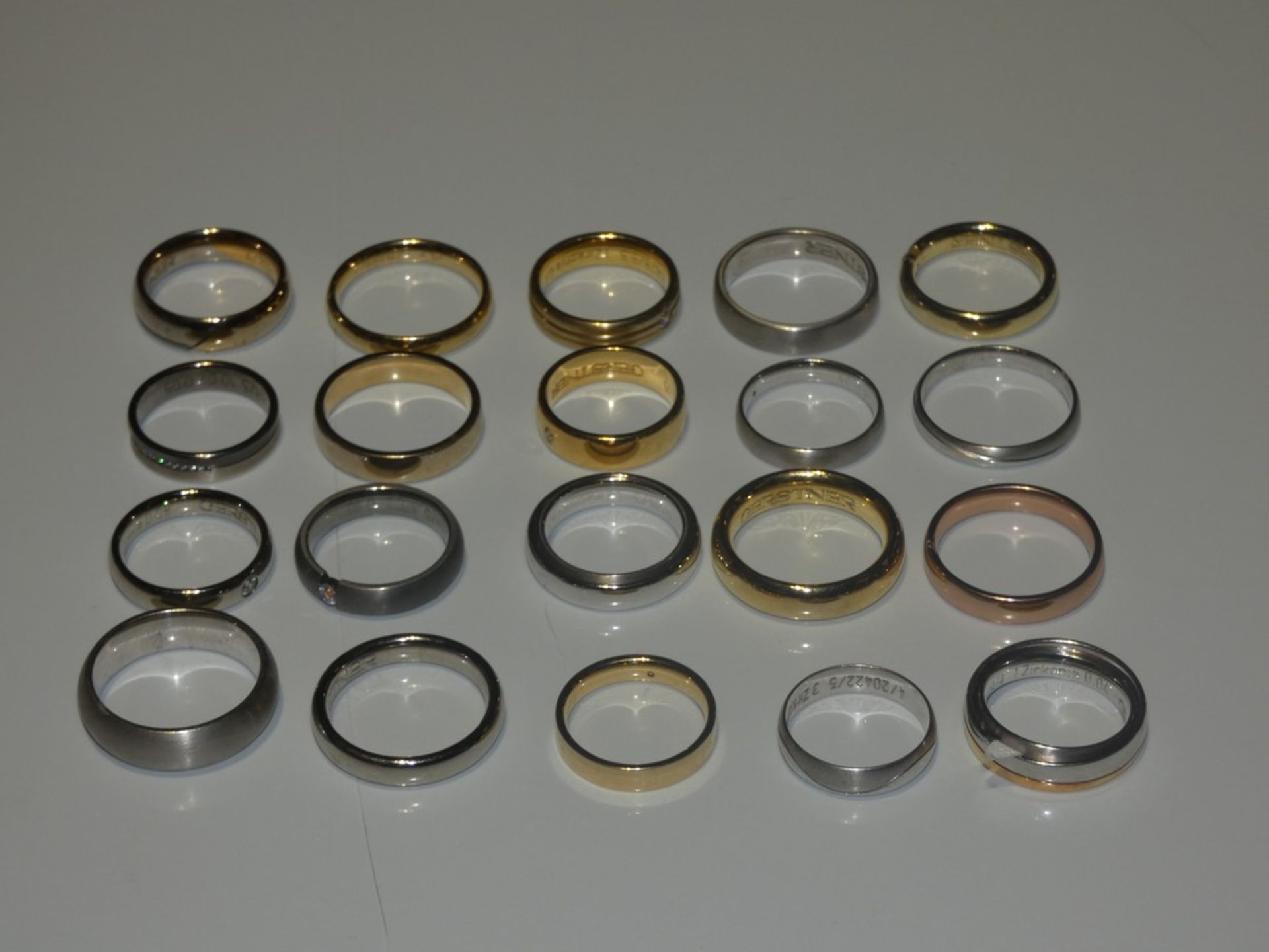 Lot to Contain 20 Gestner Style Desginer Shoe Piece Wedding Rings in Assorted Sizes and Styles