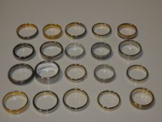 Lot to Contain 20 Gestner Style Desginer Shoe Piece Wedding Rings in Assorted Sizes and Styles