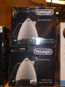 Lot to Contain 2 Delonghi Rapid Boil 1.5L Cordless Jug Kettles RRP £50 Each (Viewing Is Highly