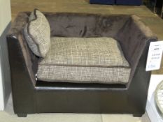 Chocolate Brown Faux Leather and Fur Dog Bed (11301)(TSXR1002)RRP £180