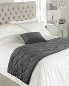 Hayley Bedspread Set with 2 Pillowcases RRP £65 (1167)