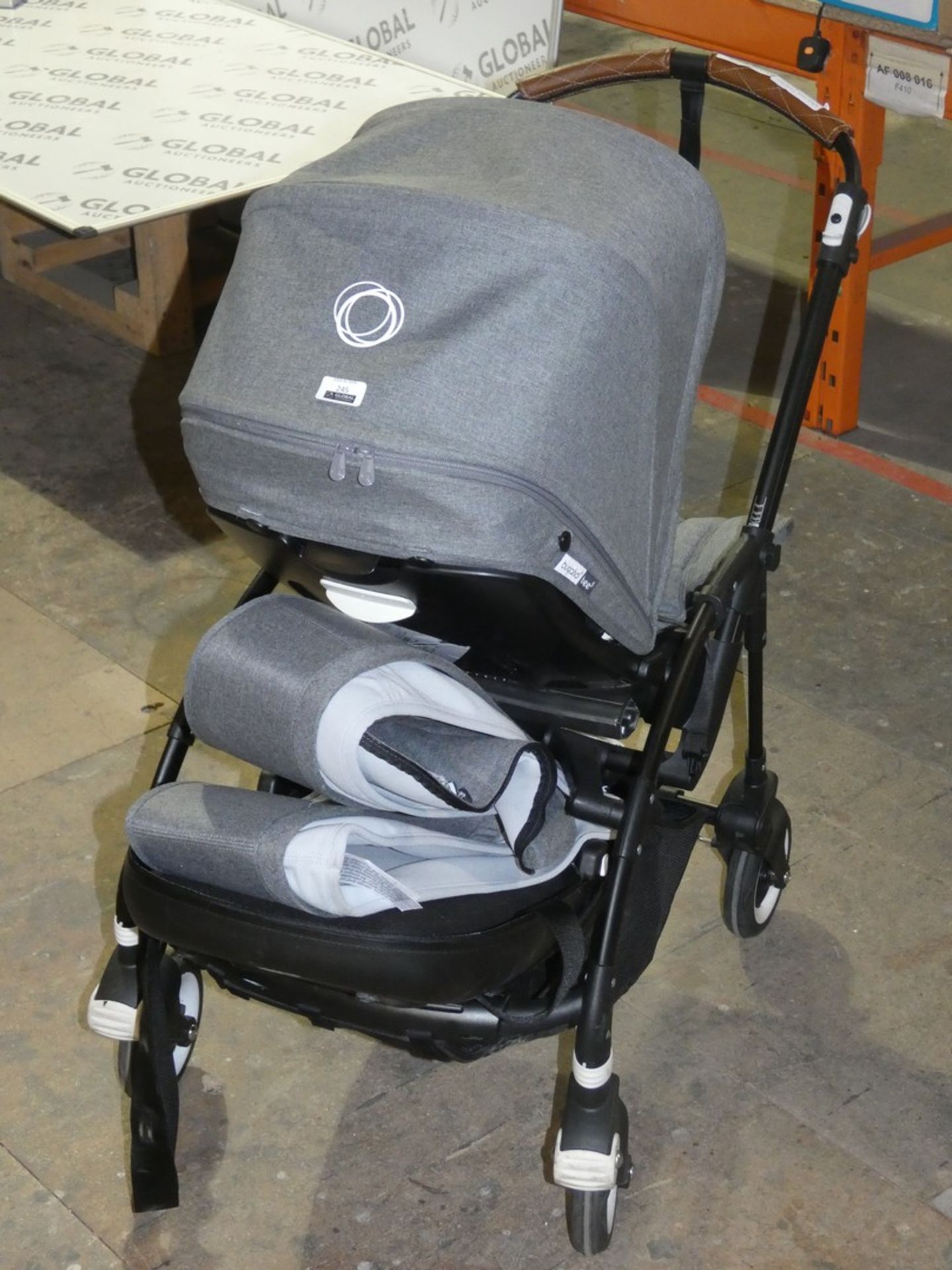 Buggaboo Grey Childrens Push Pram System With Additional Carry Cot (690169)(690172)(690183)(