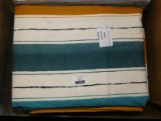Lot to Contain 2 Assorted Items to Include Helena Springfield Duvet Cover Sets (10894)(GCGK138)