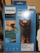 Boxed Philips Wet and Dry Triple Headed Shaver (684916) RRP £55