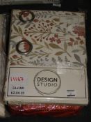Lot to Contain 2 Assorted Items to Include a Designer Studio 46 x 72Inch Fully Lined Floral Print