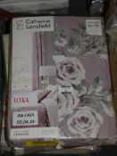 Lot to Contain 4 Assorted Items to Include the Linen Yard Kingsize 100% Cotton Waffle Duvet,