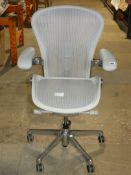 Airron Mesh Back Swivel Office Chair with Lumbar Support RRP £1,440 (RET00230530)