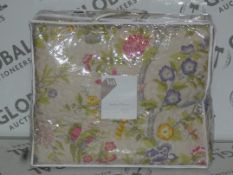 Boxed VA Inspired Quilted Floral Print Designer Throw RRP £115 (UBCV1045)(11173)