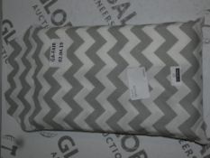 Lot to Contain 2 Chevron Stripe Bedding Sets Combined RRP £140 (133194352)(9555)(