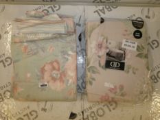 Lot to Contain 2 Dreams and Drapes Thornberry Duvet Cover Set (11238)