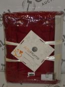 Lot to Contain 2 Arte Home Bedding Sets Combined RRP £180 (10894)(DHDH1008)