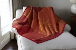 Lot to Contain 2 150 x 200cm Grosse Warm Shade Bed Throws Combined RRP £60 (10894)(NLBV1514)