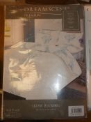 Lot to Contain 3 Assorted Items to Include Dream Scene Kingsize Duvet Cover Set, Dream Scene
