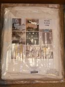 Lot to Contain 2 Assorted Bedding Items to Include a Madison Park Single Duvet Cover Set and a