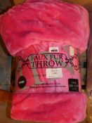 Faux Fur King-size 200 x 240cm Pink Throw RRP £25 (150190332)