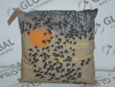 Lot to Contain 2 Flocking Birds Designer Scatter Cushions RRP £50 (SBZK1038)(10768)
