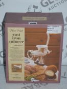 Boxed Home Made Cast Iron Mincer RRP £25(803233)