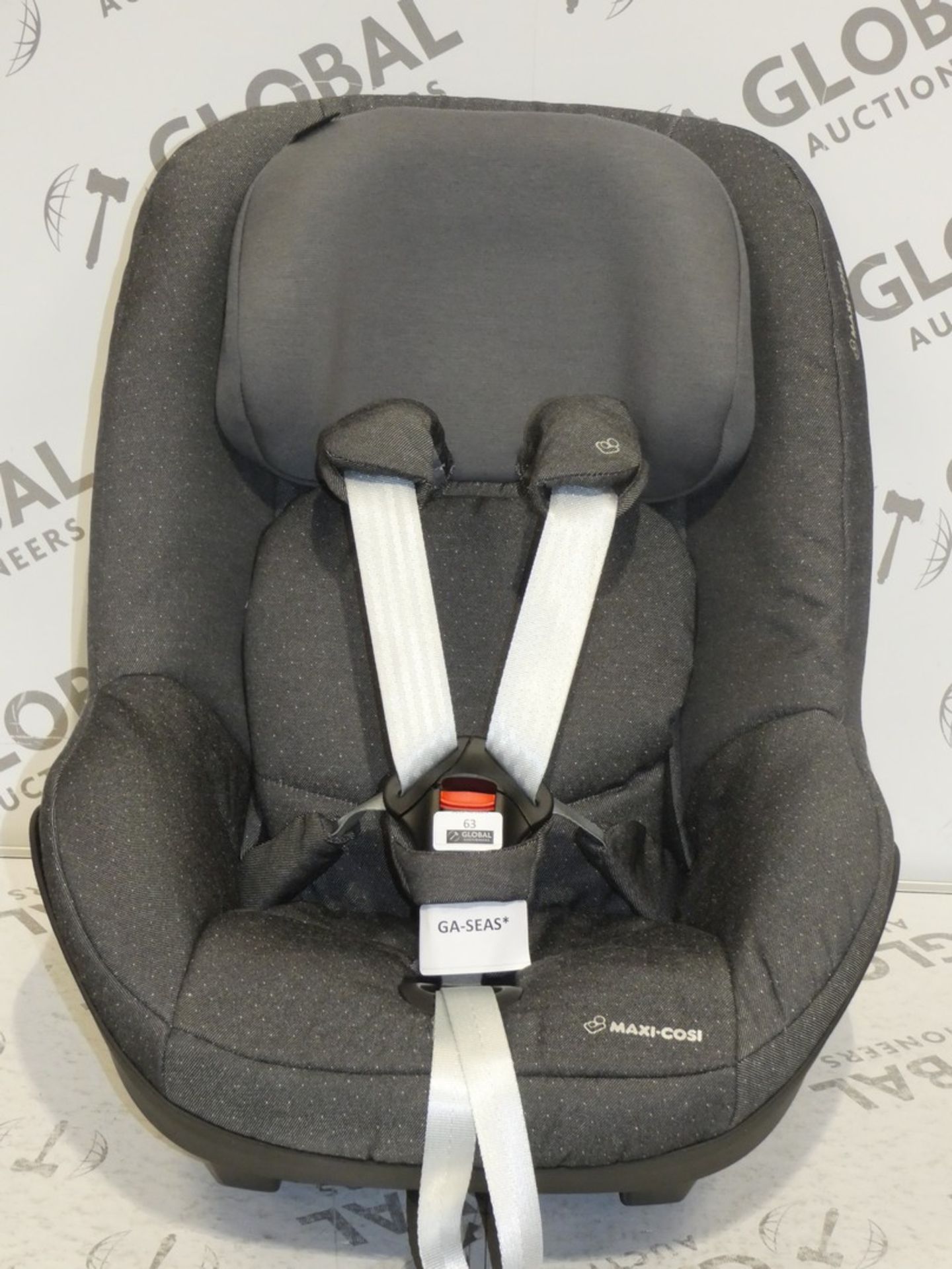 Maxi Cosy In Car Kids Safety Seat RRP £120