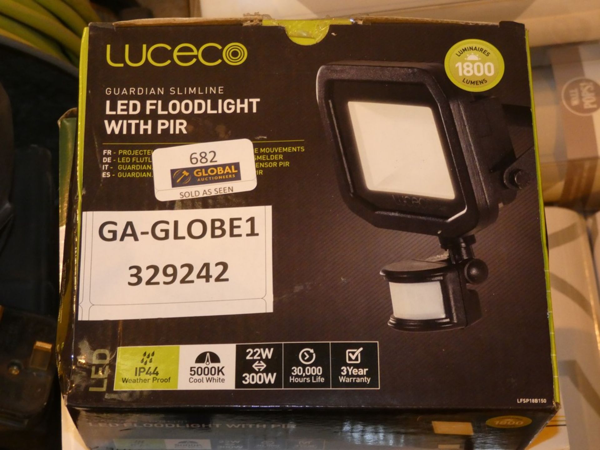 Lot to Contain 1 Boxed Luceco LED Floor Light, 1 L