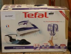 Boxed Tefal Free Move 2600w Steam Iron RRP£80