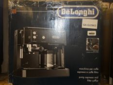 Boxed Delonghi Pump Expresso and Filter Coffee Mak