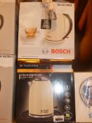 Lot to Contain 2 Assorted Russell Hobbs and Bosch 1.7ltr Cordless Jug Kettles Combined RRP£75